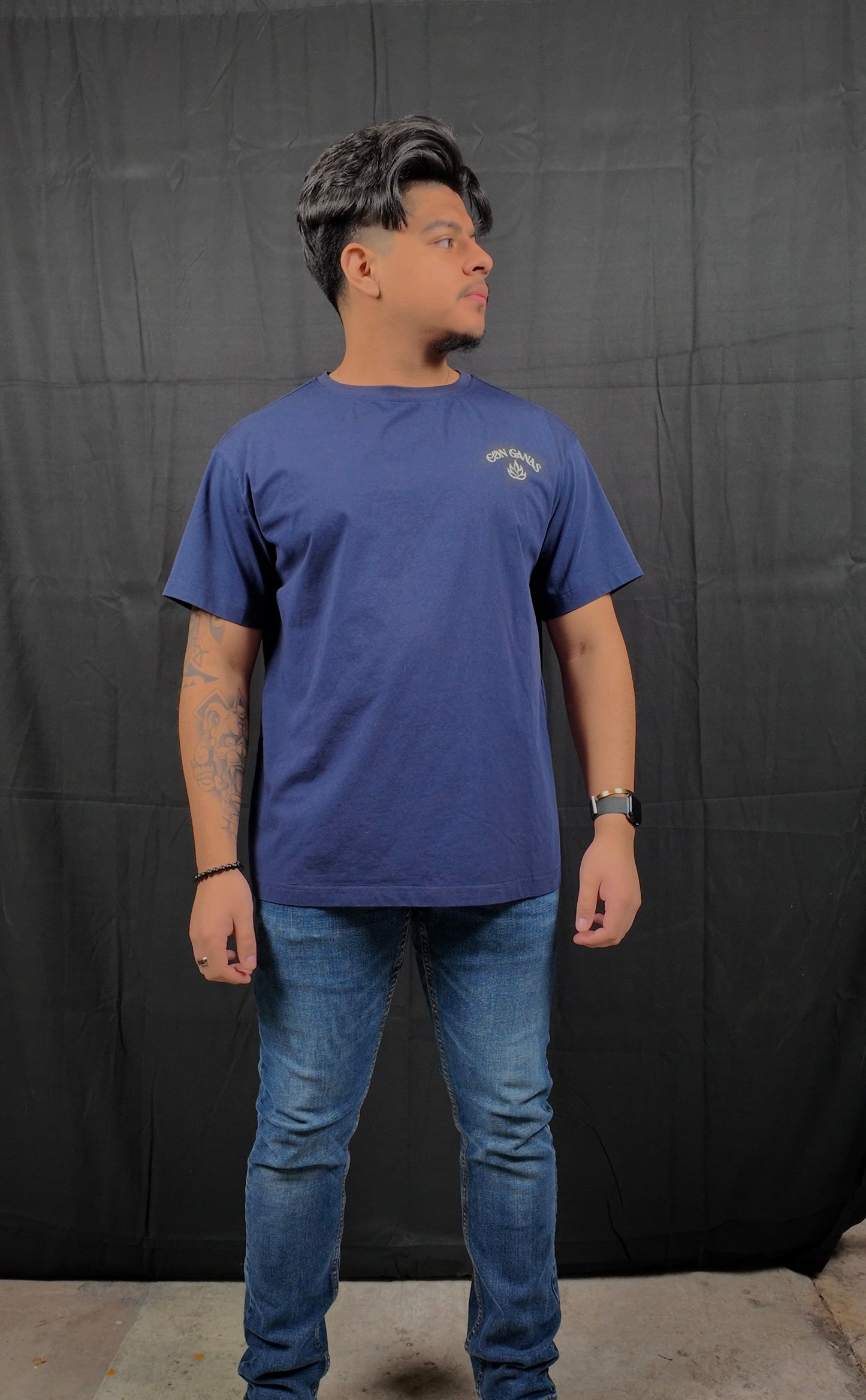 Navy Hecho Con Ganas Graphic Tee