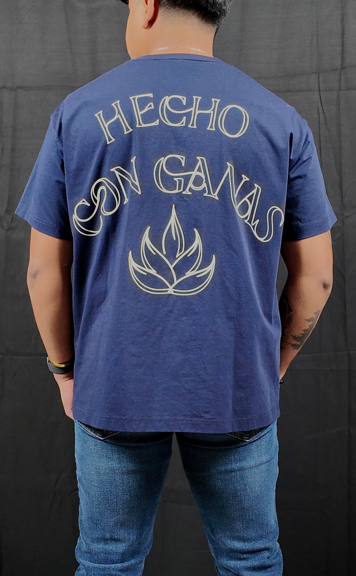 Navy Hecho Con Ganas Graphic Tee