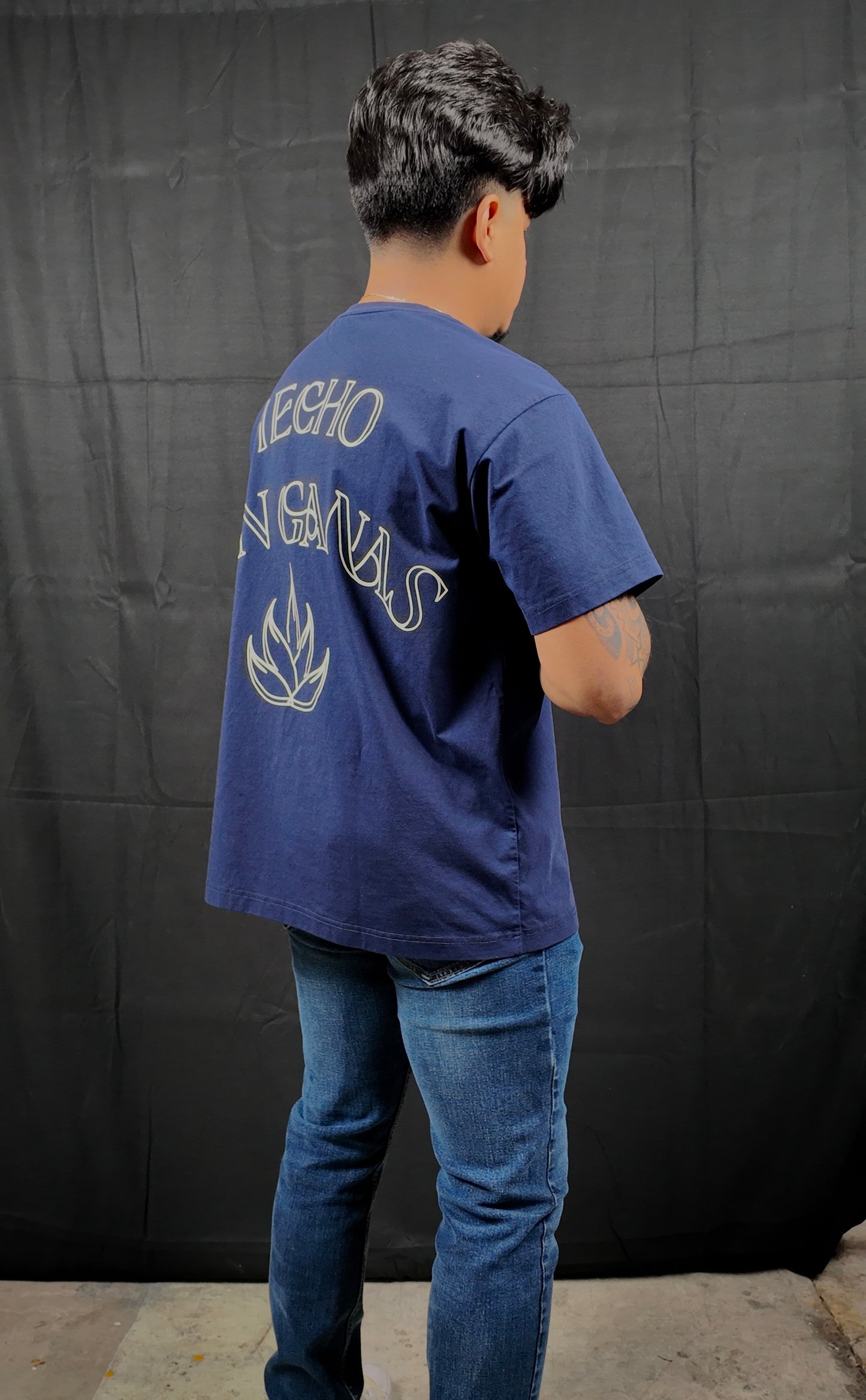 Navy Hecho Con Ganas Graphic Tee